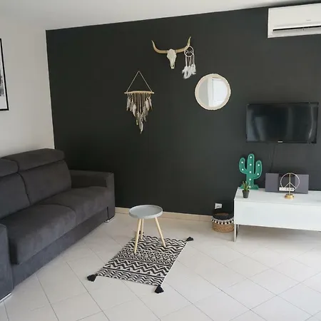 Apartament La Des Pins *